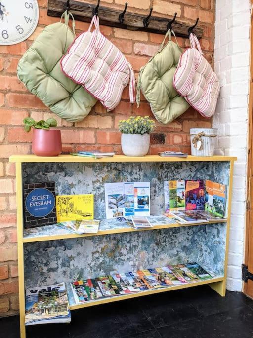 Baker'S Cottage, Urban Spa And Garden Bar Evesham Bagian luar foto